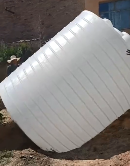 PE高台塑料大桶批量交付案例：满足多行业储运需求的可靠容器方案